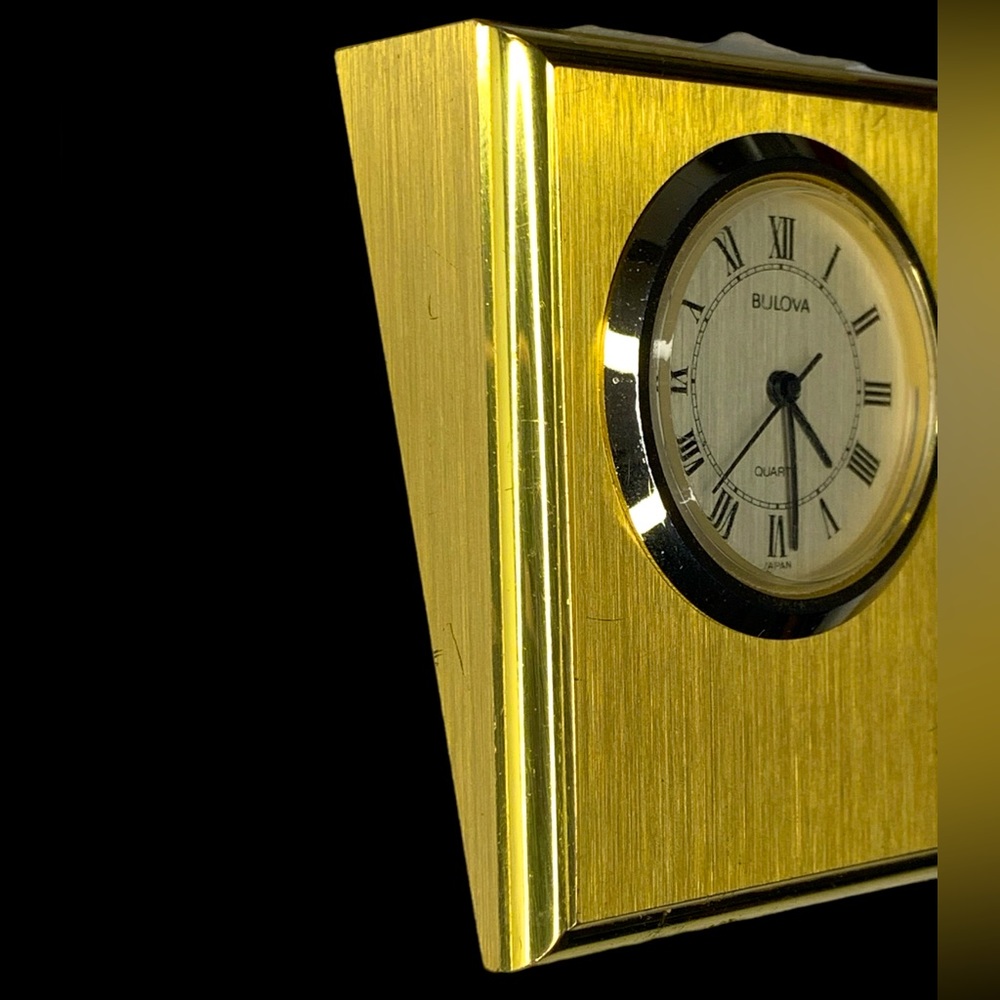 VINTAGE BULOVA QUARTZ Desk Clock Solid Brass - Picture 7 of 9